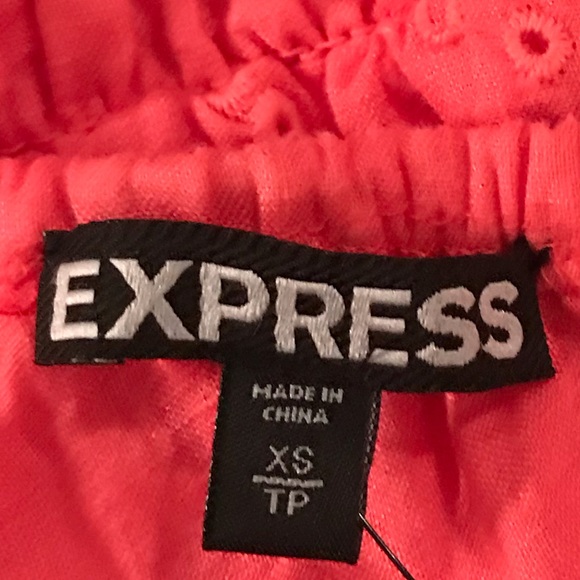 Price Firm-Express Shoulder Ruffle Top - Picture 7 of 8